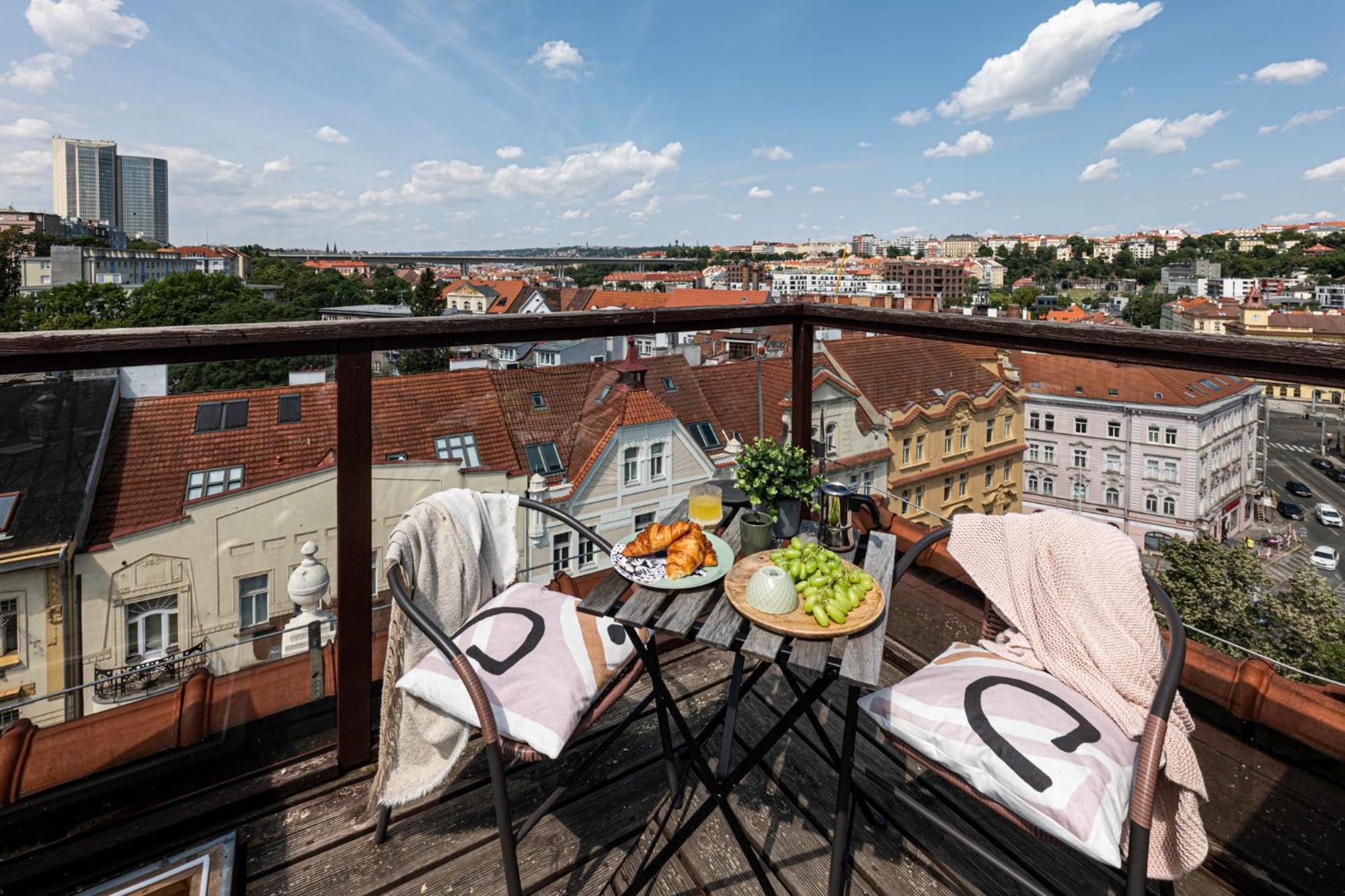 Prague Days - Terrace - Stunning View - Duplex Apartman Kültér fotó